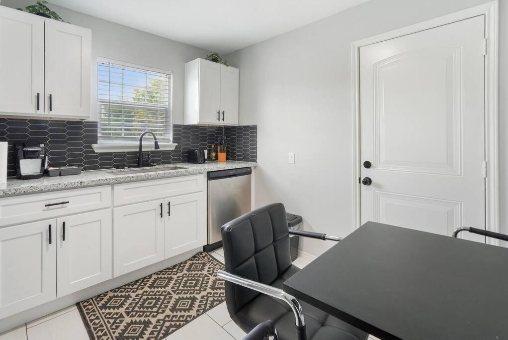 Cozy Two Bedroom Home Minutes From Downtown! Houston Kültér fotó